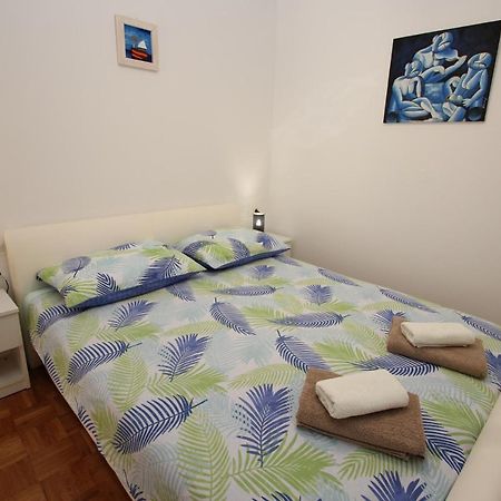 Apartment Luigi ポレッチ エクステリア 写真