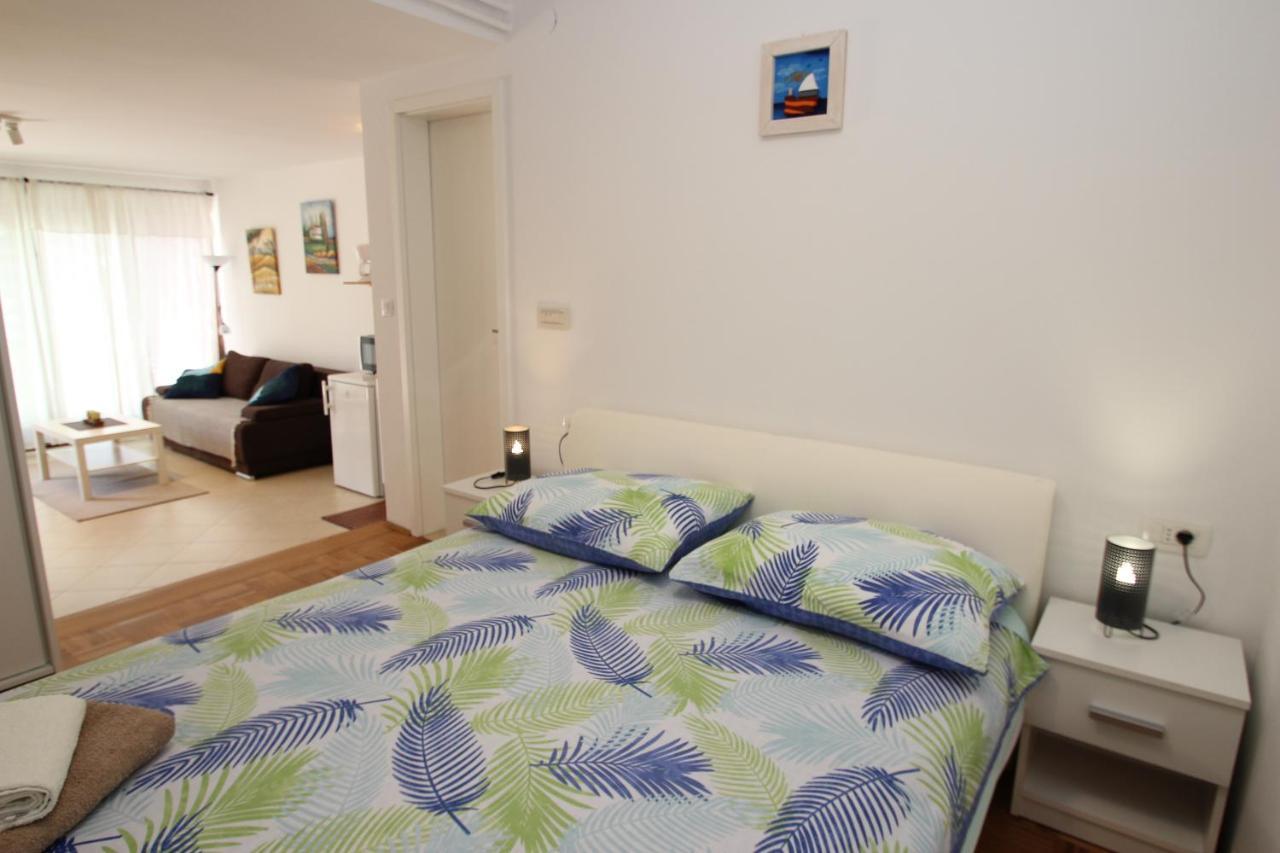 Apartment Luigi ポレッチ エクステリア 写真